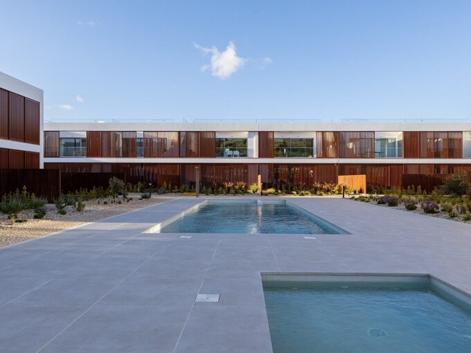 New 2 bed apartment with roof top terrace in Burgau, Algarve 1