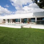 Single storey 3 bed villa plus basement in Vilamoura, Algarve 1