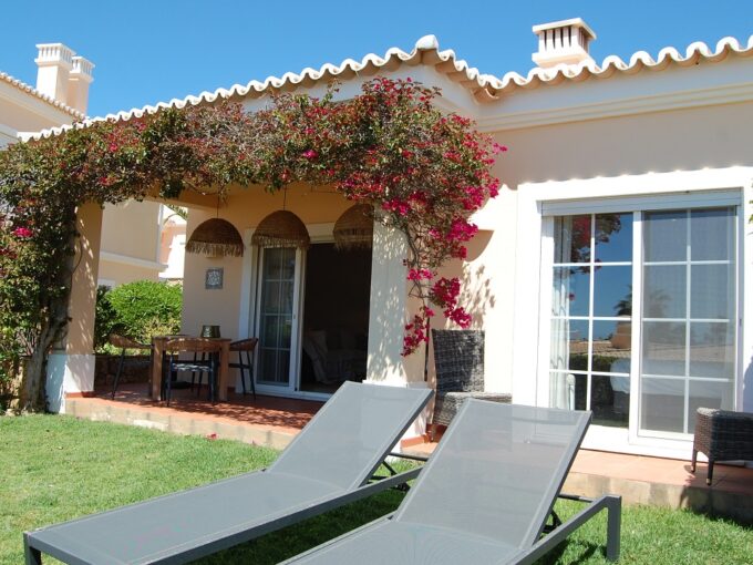 2 bed townhouse for sale in Carvoeiro, Algarve 2