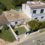 2 bed traditional townhouse in Espiche, Luz, Algarve 1