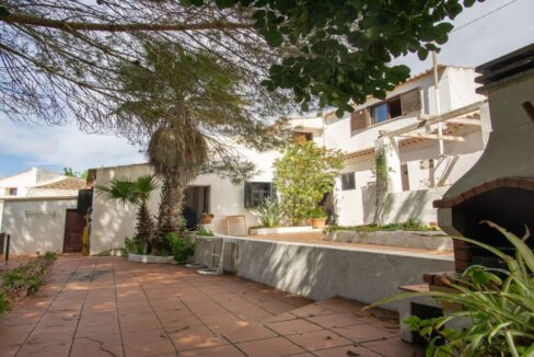 2 bed villa for sale in Espiche, Luz, West Algarve 1