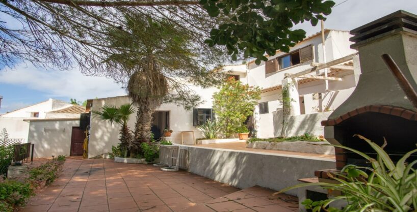 2 bed villa for sale in Espiche, Luz, West Algarve 1