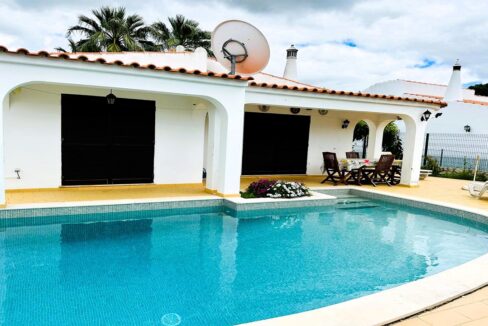 2 bed villa with pool near The Old Village, Vilamoura 1