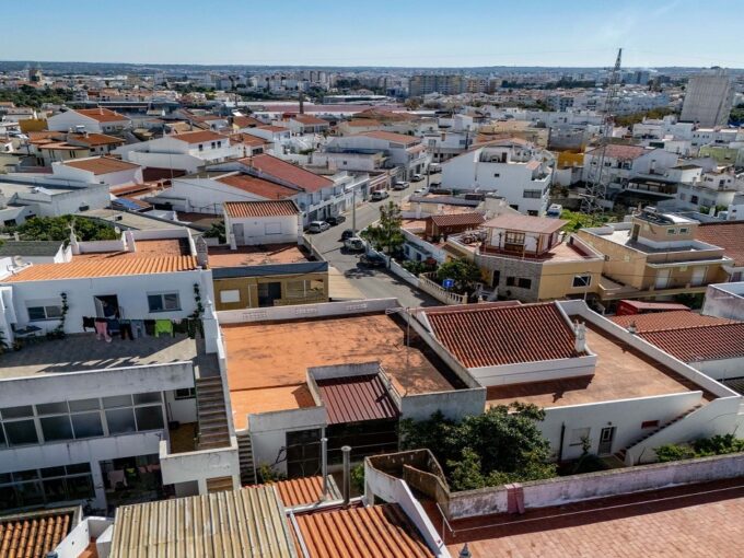 3 bed Algarve townhouse for sale in Portimao centre 1