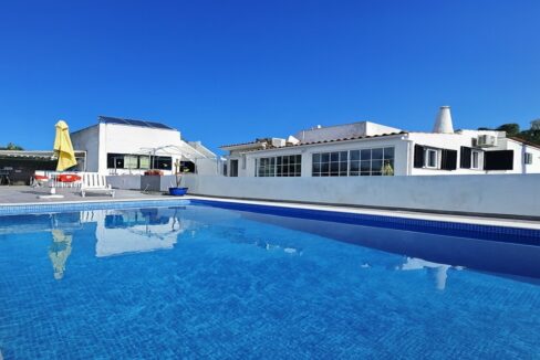 3 bed single storey villa for sale in Tavira, East Algarve 1