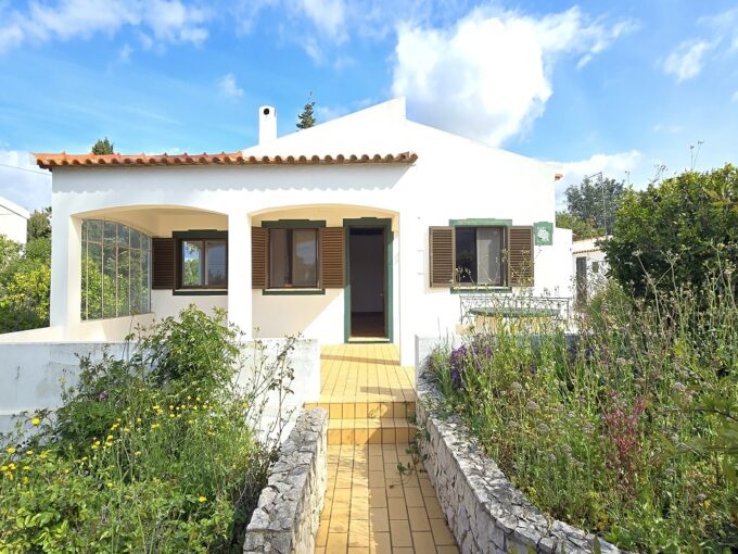 3 bed villa for sale In Carvoeiro, Algarve 1