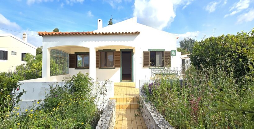 3 bed villa for sale In Carvoeiro, Algarve 1