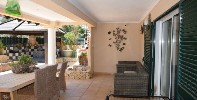 3 bed villa for sale in Gale, Albufeira, Algarve 1