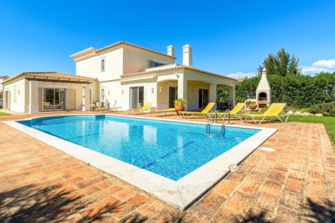 3 bed villa with pool on Pestana Gramacho Golf Resort, Carvoeiro 1