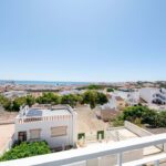 6 bed townhouse in Lagos centre