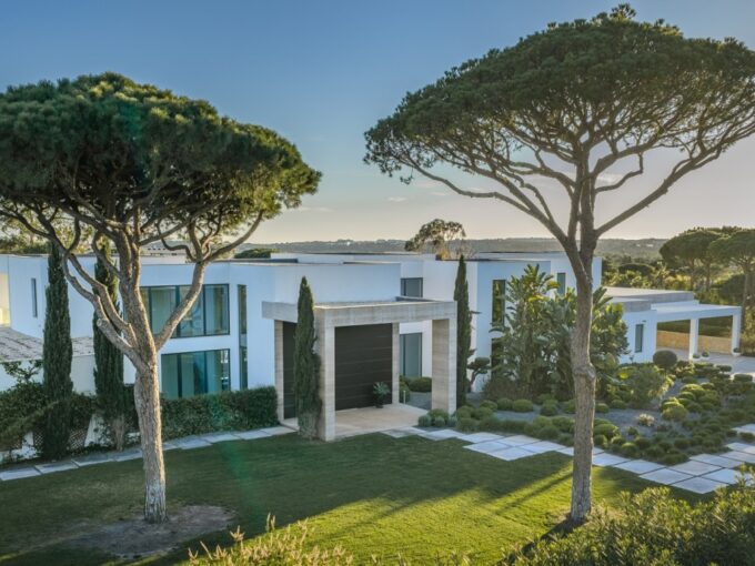 8 bed luxury villa in Pinhal Velho, Vilamoura, Algarve 2