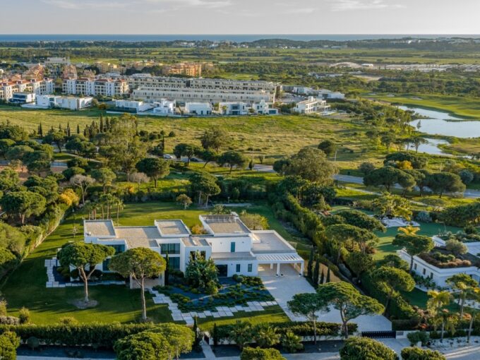 8 bed luxury villa in Pinhal Velho, Vilamoura, Algarve 3