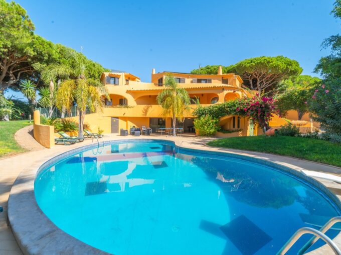 Algarve sea view 5 bed villa for sale in Olhao 1