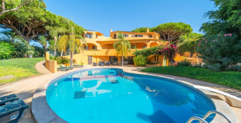 Algarve sea view 5 bed villa for sale in Olhao 1