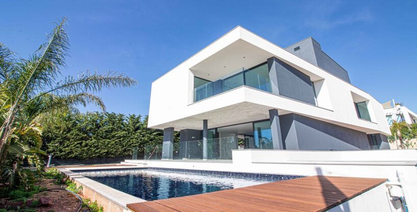 Brand new 4 bed contemporary villa in Loule, Algarve 1