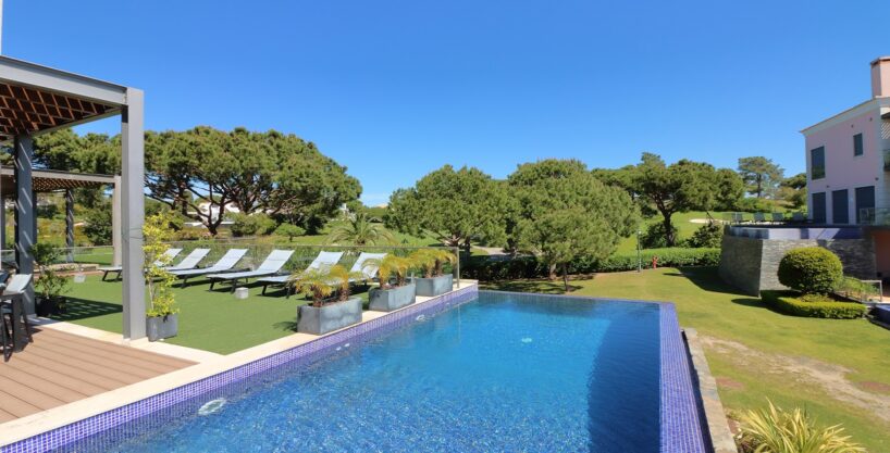 Golf view 3 bed apartment with a pool in Vale do Lobo, Algarve 3
