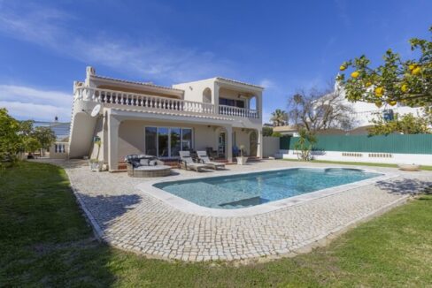 Renovated 3 bed villa with pool in Praia da Luz, Algarve 5