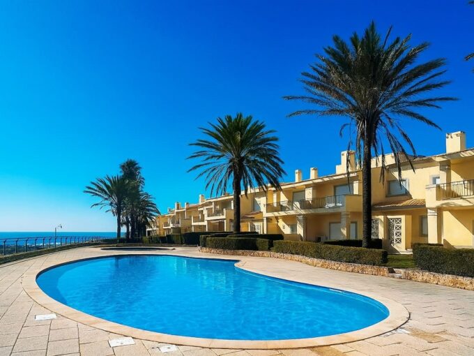 Sea view 3 bed townhouse in Albufeira, Algarve 1