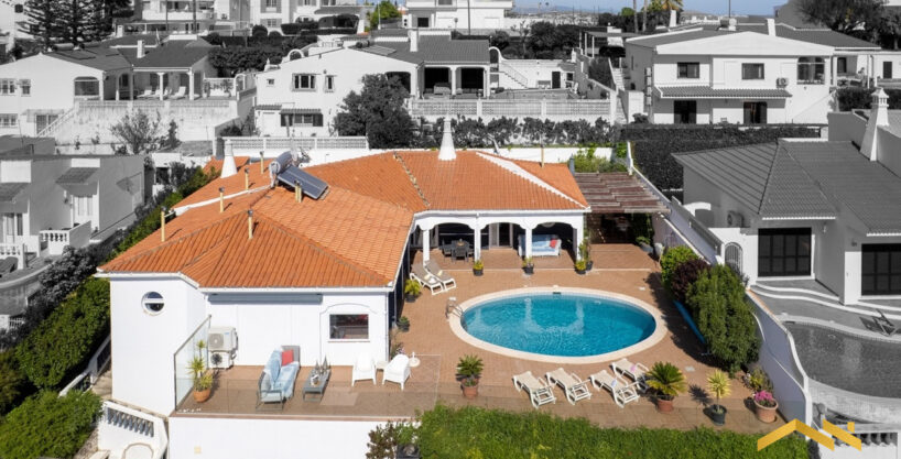 Sea view 4 bed villa for sale in Albufeira Algarve 1