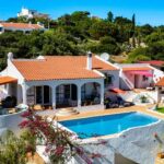 Sea view 4 bed villa for sale in Santa Barbara de Nexe, Algarve 1