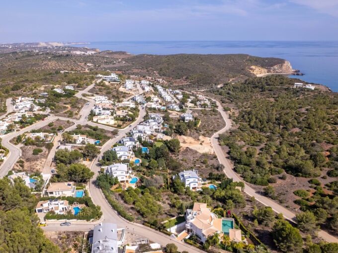 West Algarve sea view building plot in Quinta da Fortaleza 1