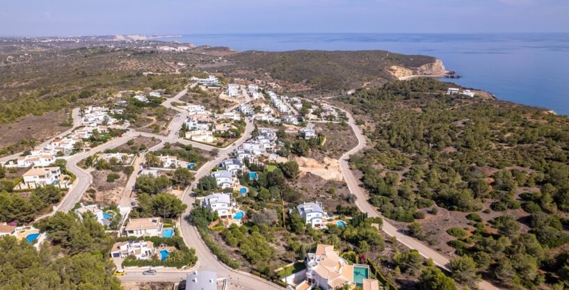 West Algarve sea view building plot in Quinta da Fortaleza 1