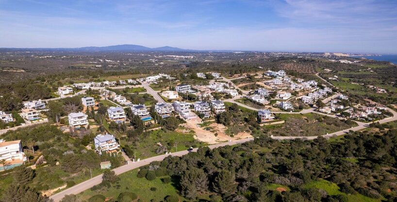 West Algarve sea view building plot in Quinta da Fortaleza, Burgau 1
