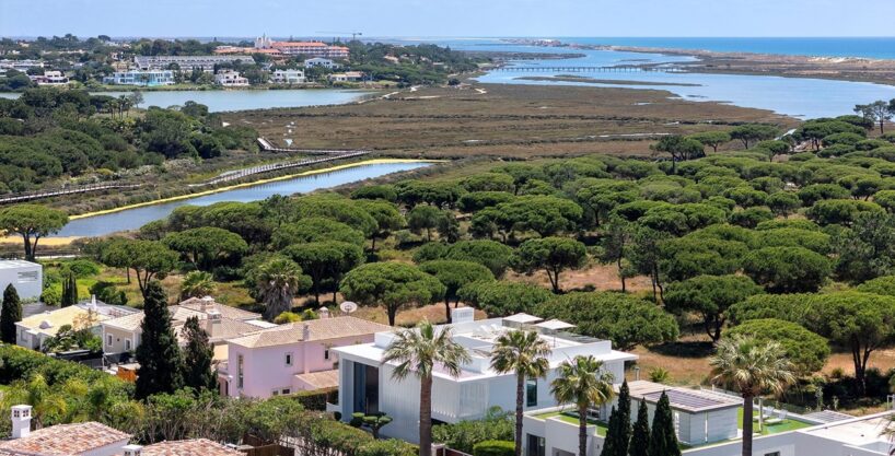 luxury villa in Quinta das Salinas