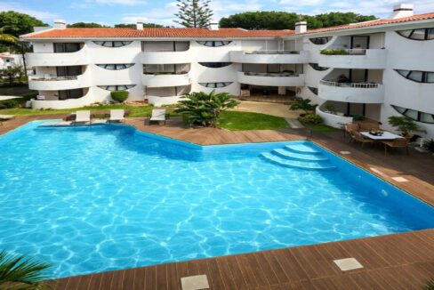 2 bed apartment for sale in Vilamoura, Algarve 1