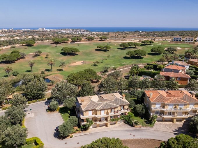2 bed apartment on Boavista Golf Resort, Lagos 5