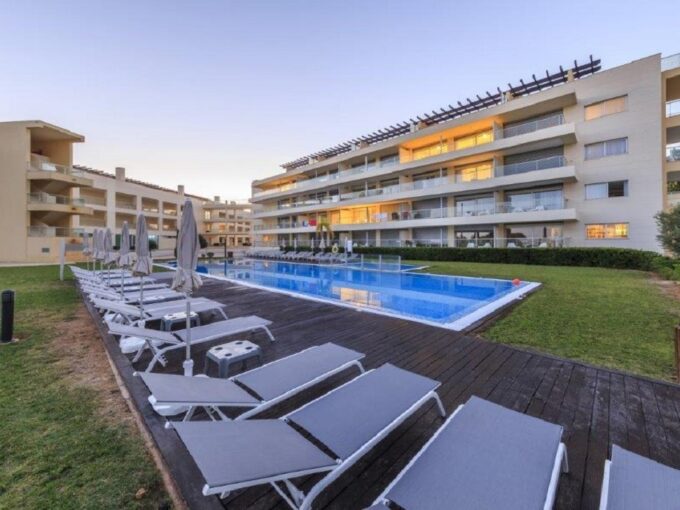 2 bed duplex apartment for sale in Vilamoura, Algarve 1