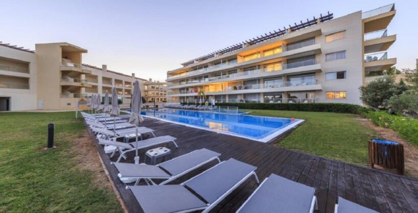 2 bed duplex apartment for sale in Vilamoura, Algarve 1