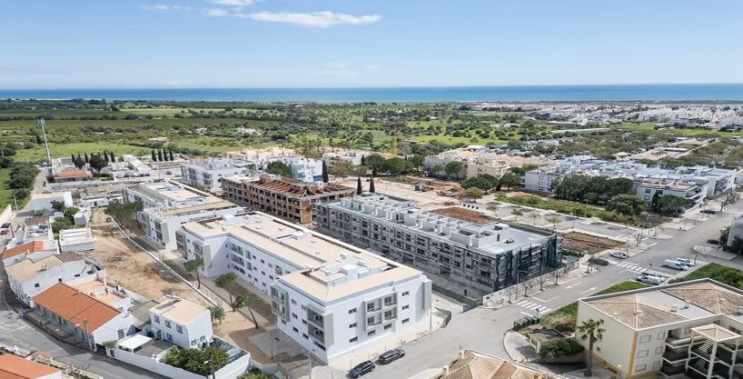 3 bed apartment for sale in Tavira, Algarve 1