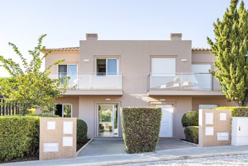 3 bed townhouse for sale in Carvoeiro, Algarve 1