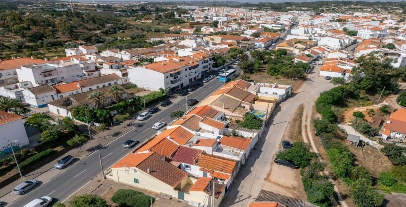 3 bed townhouse for sale in Odiaxere, West Algarve 1