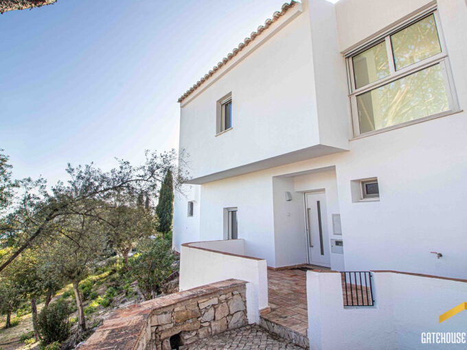 3 bed townhouse with roof terrace in Vale do Lobo Algarve 1