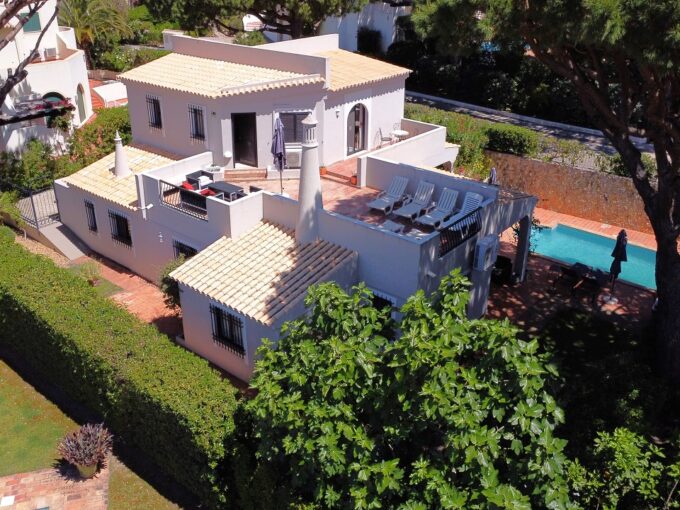3 bed villa for sale in Dunas Douradas, Vale do Lobo 3