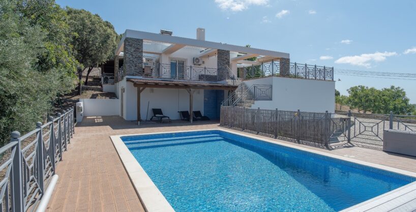 3 bed villa with panoramic views in Sao Bras, Algarve 1