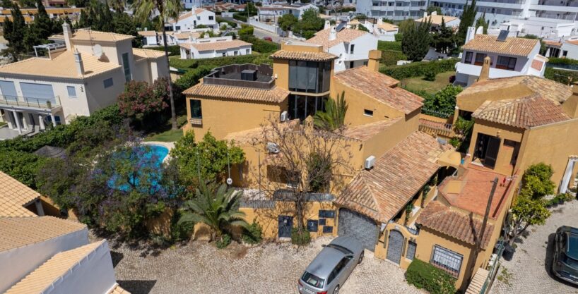 8 bed villa near Praia da Oura, Albufeira, Algarve 5