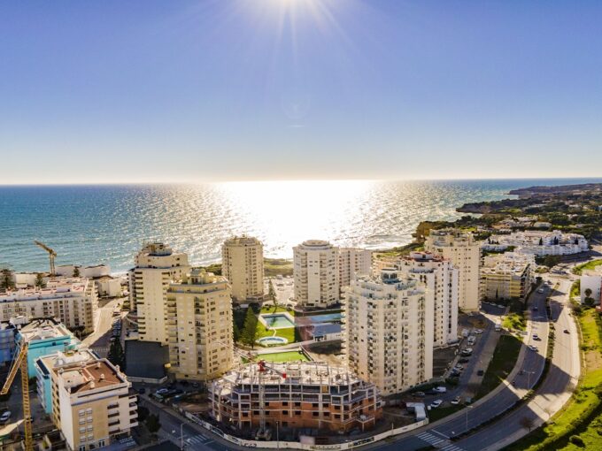 Brand new 2 bed apartment in Armação de Pêra, Algarve 2