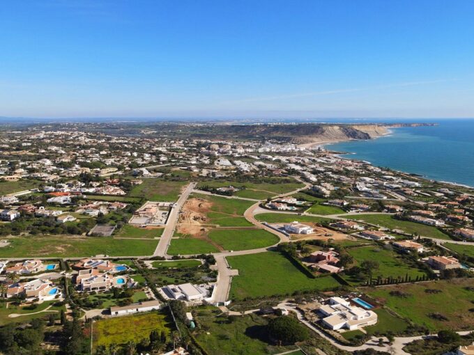 Building land in Praia da Luz, West Algarve with sea views 1
