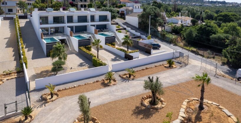 Contemporary new houses in Almancil 2