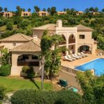 Frontline 5 bed villa in Amendoeira Golf Resort in central Algarve 1