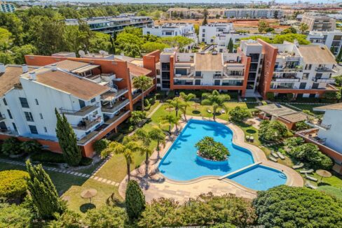 Golf view 2 bed apartment for sale in Vilamoura, Algarve 1