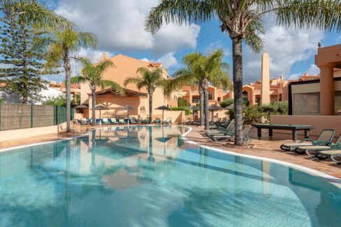 Ground floor 2 bedroom apartment for sale in Luz, Algarve 1