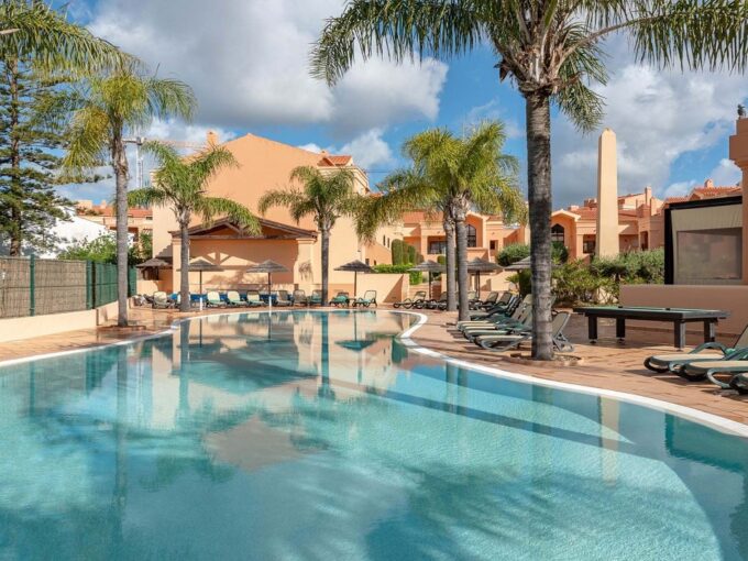 Ground floor 2 bedroom apartment for sale in Luz, Algarve 1