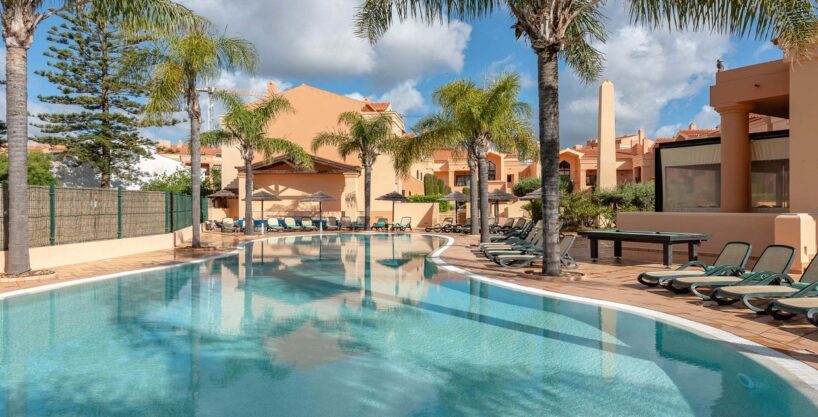 Ground floor 2 bedroom apartment for sale in Luz, Algarve 1
