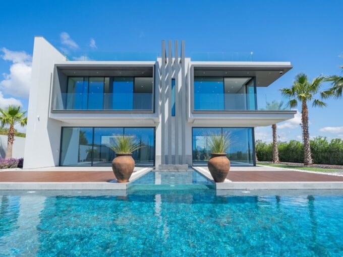 Luxury sea view villa for sale in Porto do Mos, Lagos 3