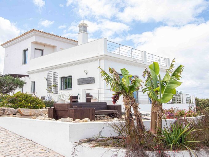 Modern 3 bed villa with views in Sao Bras, Algarve 2