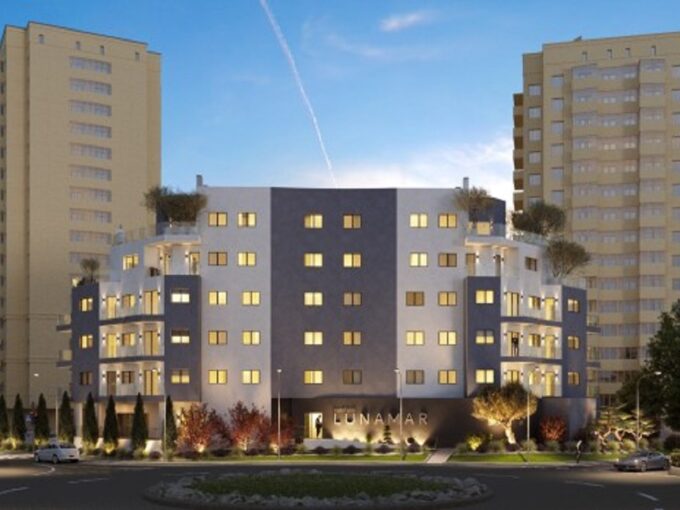 New 2nd floor 2 bed apartment in Armacao de Pera, Algarve 1